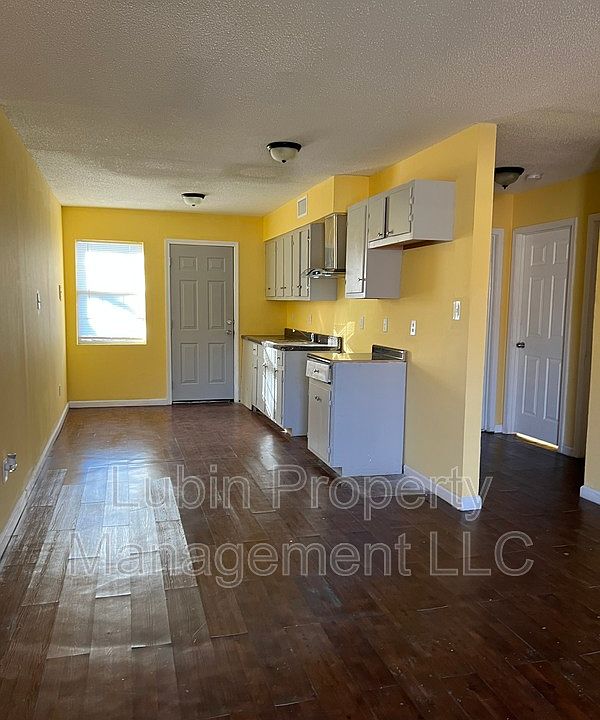2nd image of 1716 Dupont Ave APT 10