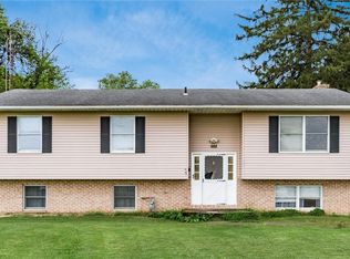 988 Mount Vernon Rd, Newark, OH 43055