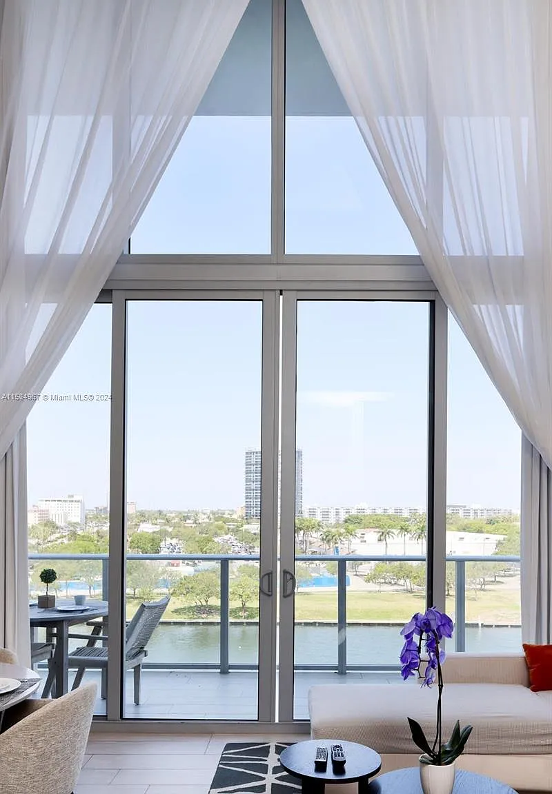 4010 South Ocean Condo — Photo 1