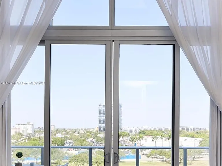 4010 S Ocean Dr #R504 — Photo 1