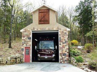 186 Barnes Ln, Branson, MO 65616