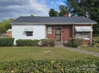 419 S Pearl St, Troy, NC 27371