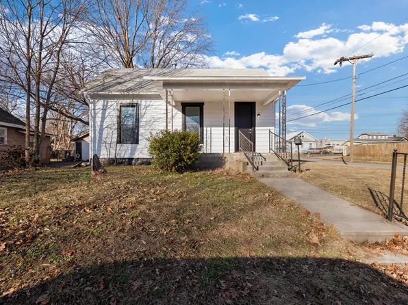 1077 E Blaine Street, Springfield, MO 65803