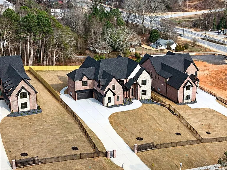 405 Thunder Rd — Photo 6