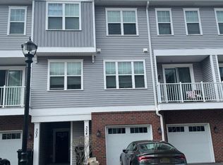 304 Dickson Ct, Highland Park, NJ 08904