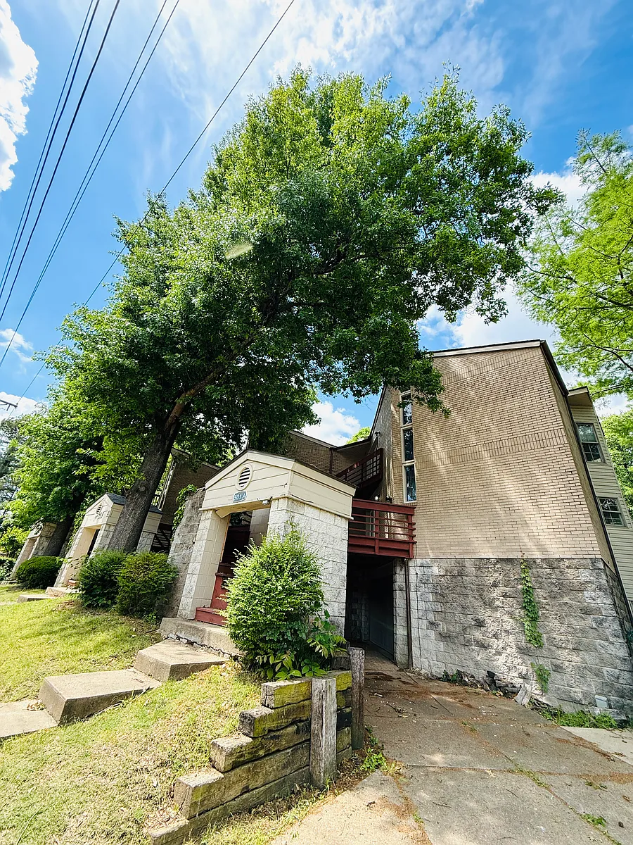 Building Photo - 501 Vine St #A