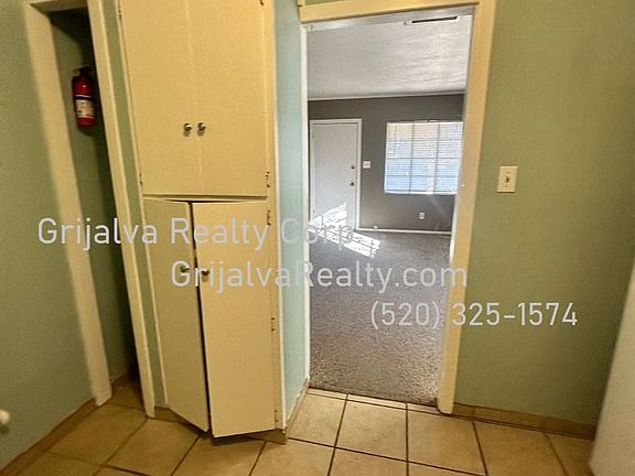 5th image of 1143 E Water St #2501