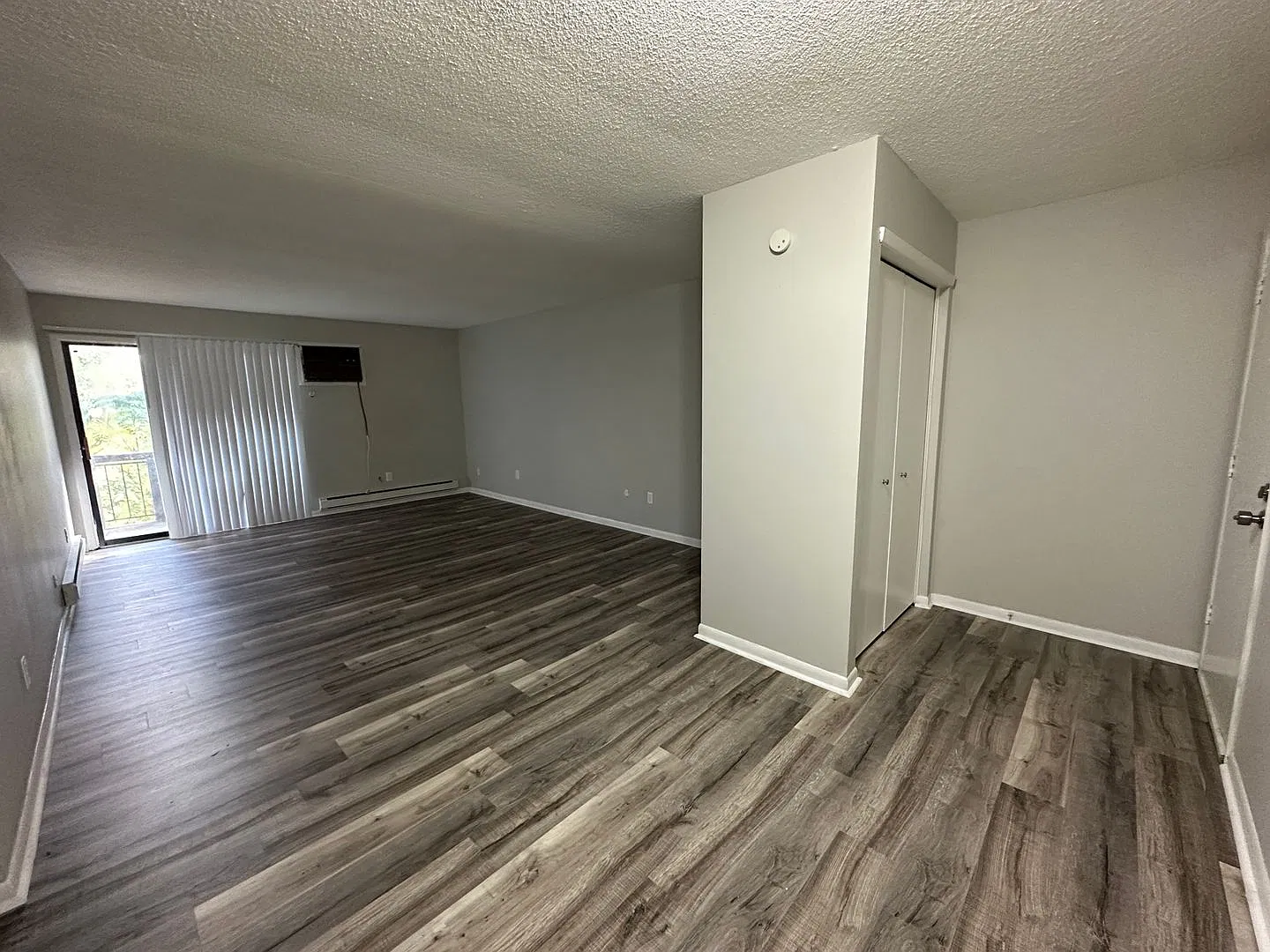 Executive House West — Photo 3