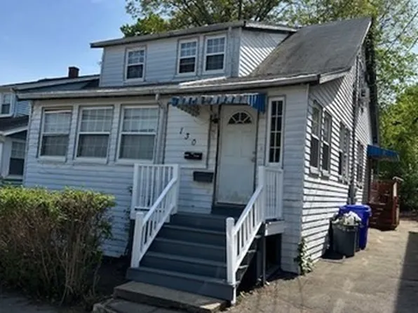 130 Greenfield Rd, Hyde Park, MA 02126