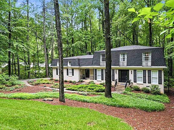 3rd image of 2399 Deer Ridge Dr