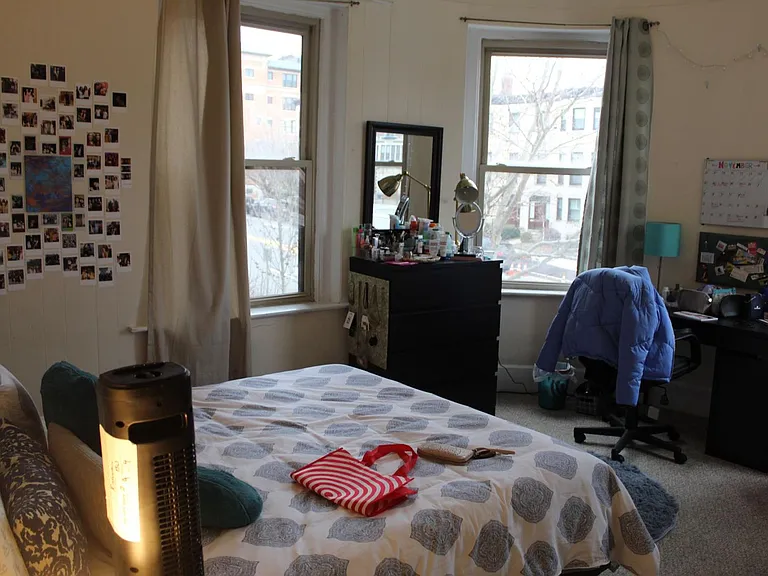 923 Beacon St #3 — Photo 1
