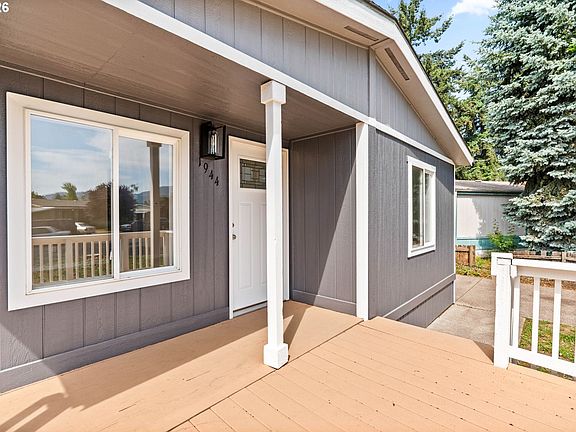 4th image of 1944 McTavish Ct