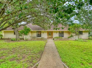 316 Oak Wood Rd, Kerrville, TX 78028