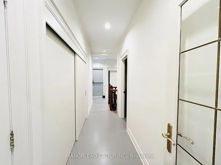 270 Greenbrooke Dr — Photo 17