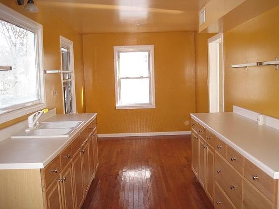 5th image of 216 Belle Dr