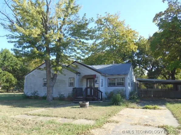 912 E 9th St, Pawhuska, OK 74056