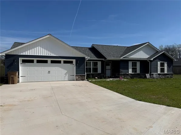 115 Holmes St, Fredericktown, MO 63645
