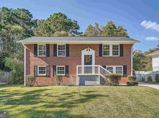 471 Roxbury Dr, Riverdale, GA 30274