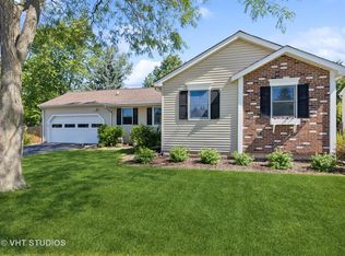1333 Duquesne Ave, Naperville, IL 60565
