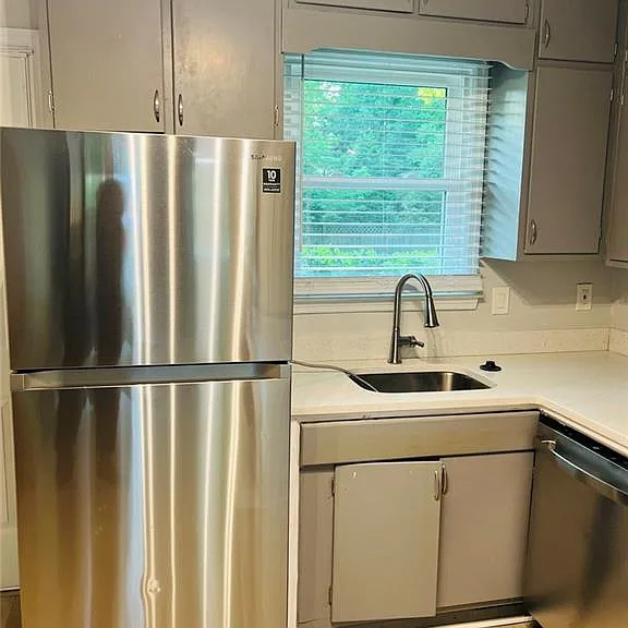 1455 Bryan Ave #B — Photo 10