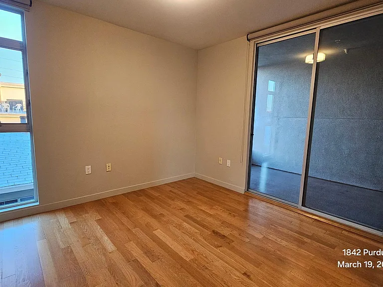 Second bedroom share balcony with third bedroom