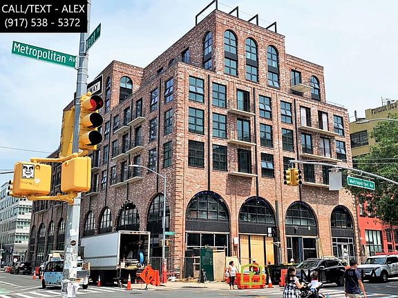 5th image of 187 Kent Ave #450