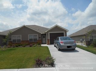 8033 SW 4th St, Blue Springs, MO 64014