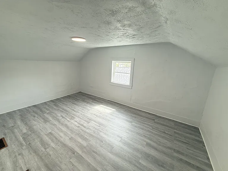 754 N Sharpsville Ave — Photo 8