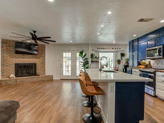 4th image of 8206 Fremont Ave