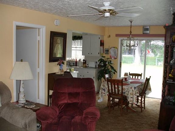 5th image of 801 March St