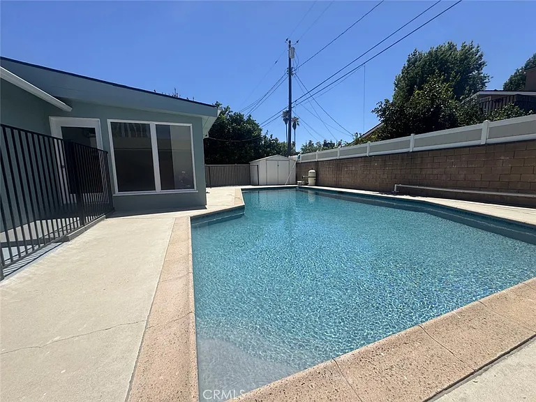 7245 Wish Ave — Photo 23
