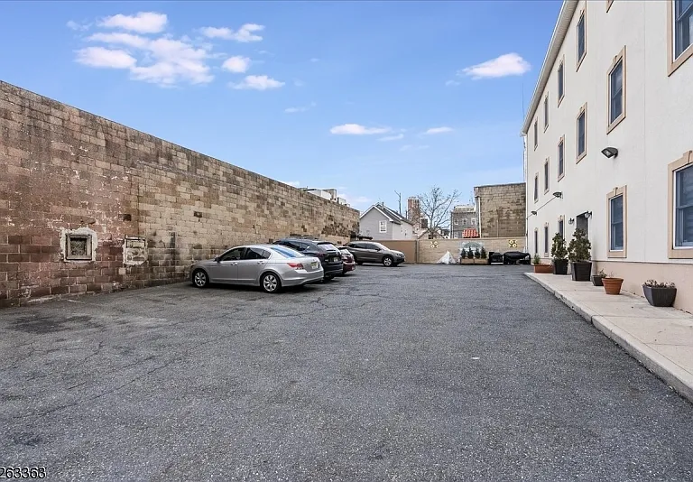 33-37 New York Ave #2A — Photo 23