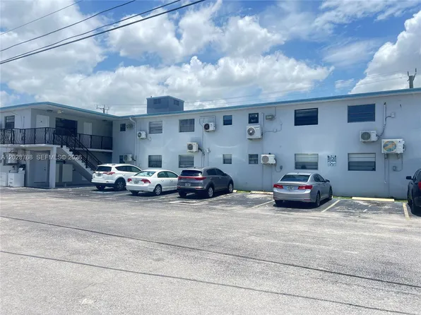 6780 SW 44th St, Miami, FL