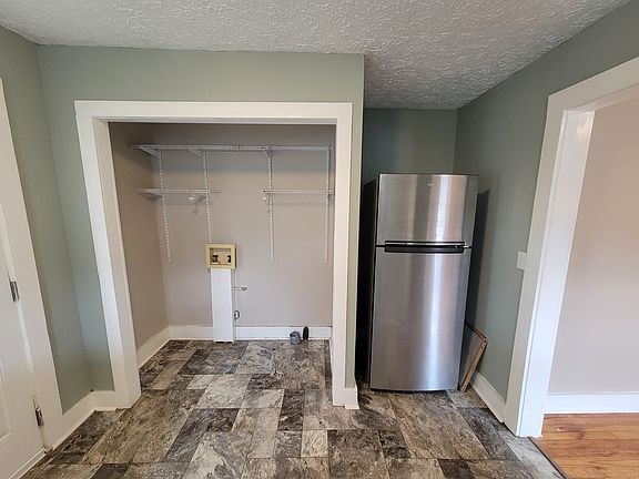 5th image of 110 Warren St