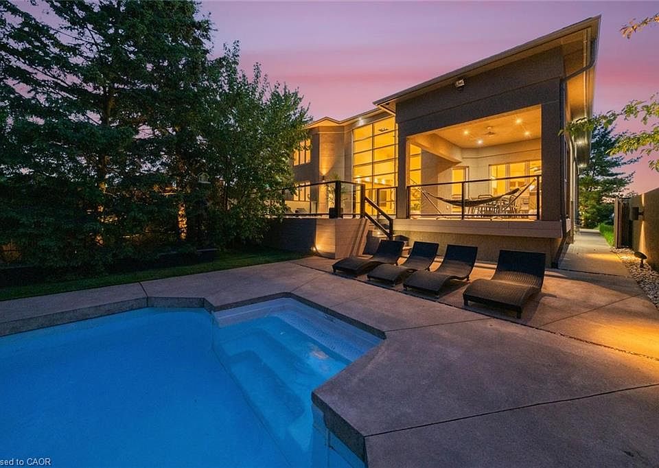1st image of 32 Kenny Ct