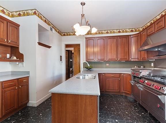 4th image of 4331 Warwick Blvd