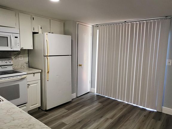 4th image of 3522 Khayyam Ave