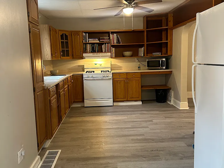 21 Shady Ln — Photo 3