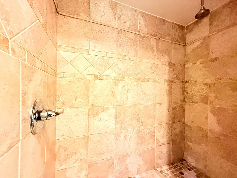 1734 N. Main St.,/ 633 Gibbons Street — Photo 11