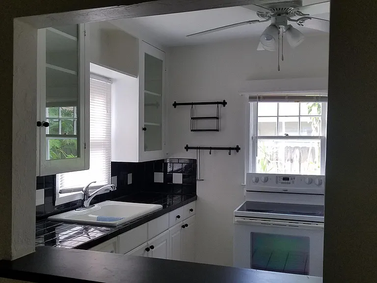 917 Tequesta St — Photo 5