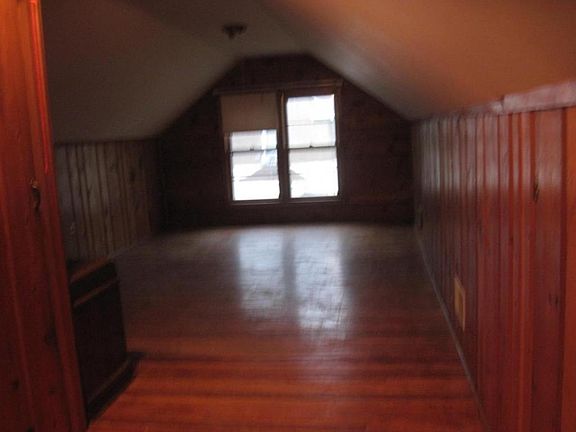 5th image of 76 Orchard Ave