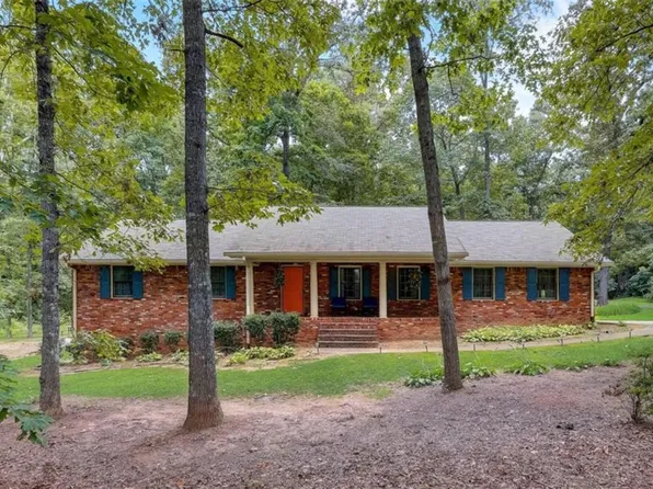 4112 Cimarron Dr, Clarkston, GA 30021