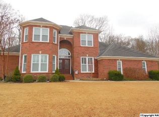 1911 Chesapeake Trl SW, Decatur, AL 35603