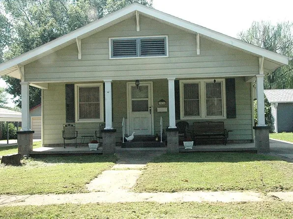 3036 Washington Ave, Parsons, KS 67357