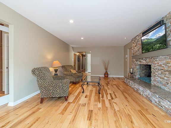 5th image of 714 S Benton Ave