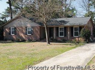 402 Northview Dr, Fayetteville, NC 28303