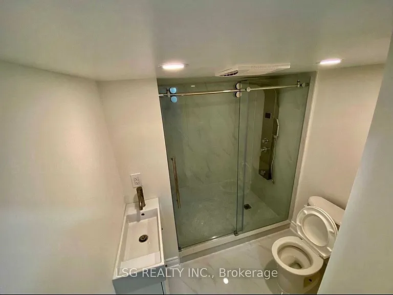 58 Bulmer Cres #BASEMENT — Photo 7