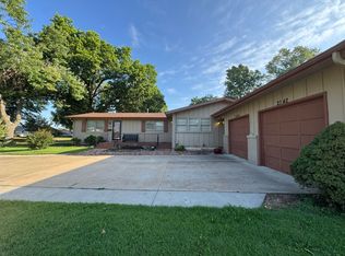 2742 S Stewart Ave, Springfield, MO 65804