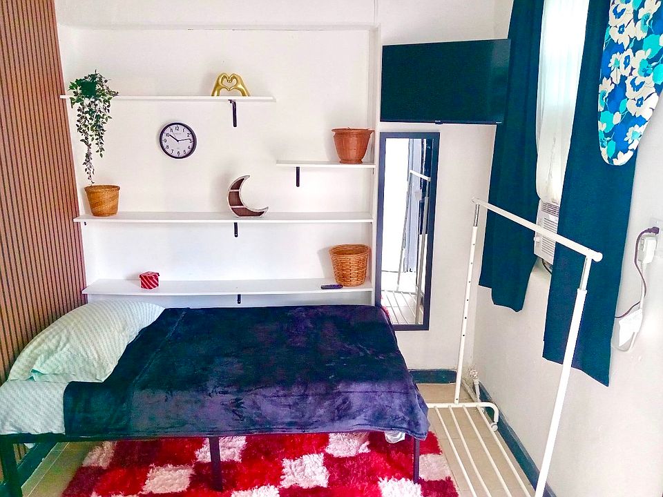 1st image of 1421 NW 58th St #3
