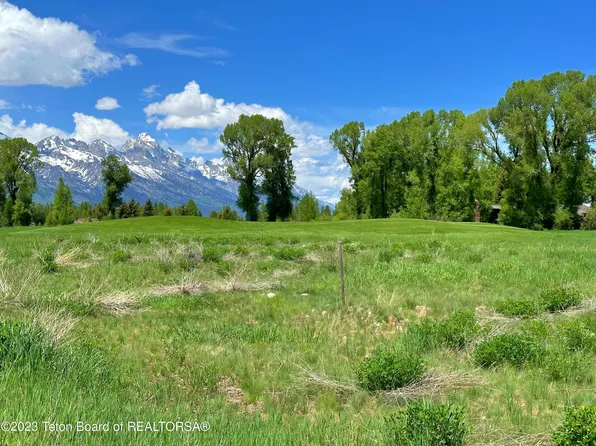 695 E Wild Rye Dr, Jackson, WY 83001